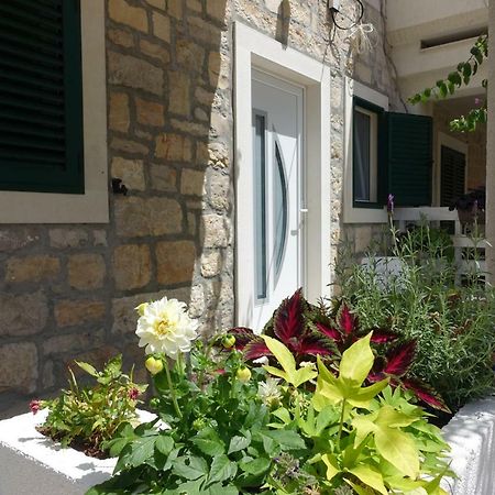 Apartman Maja Bol Exterior foto