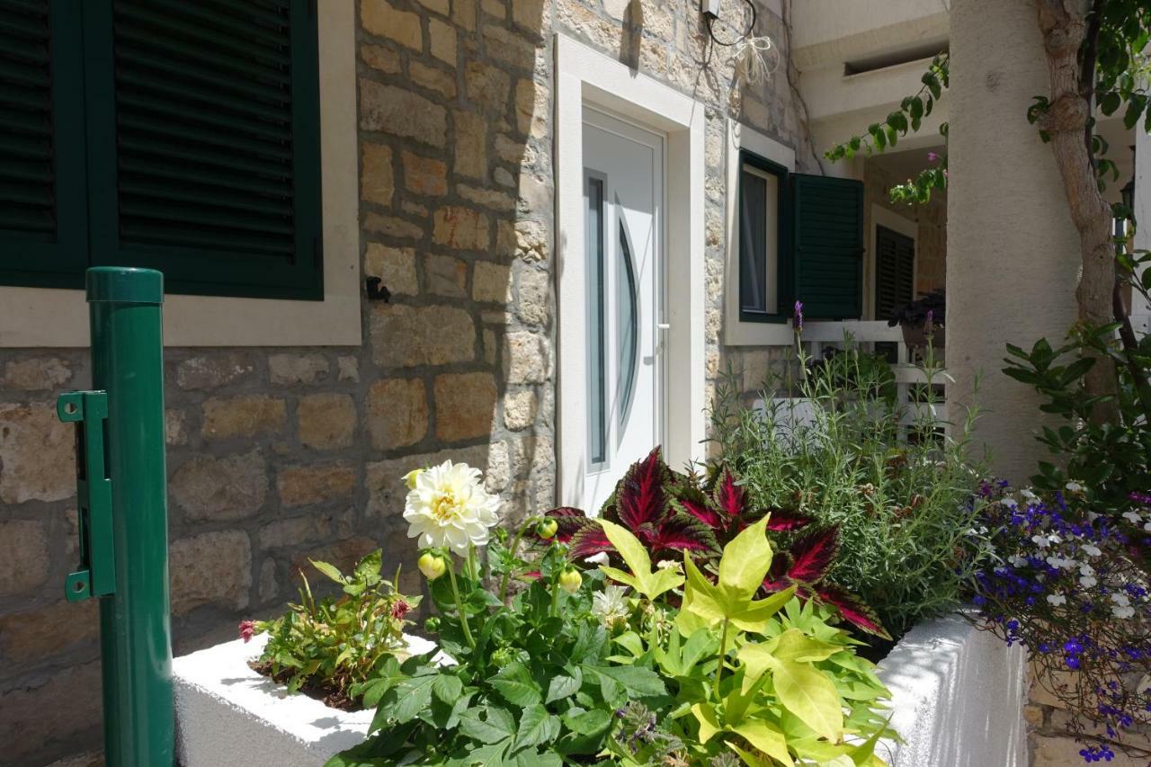Apartman Maja Bol Exterior foto