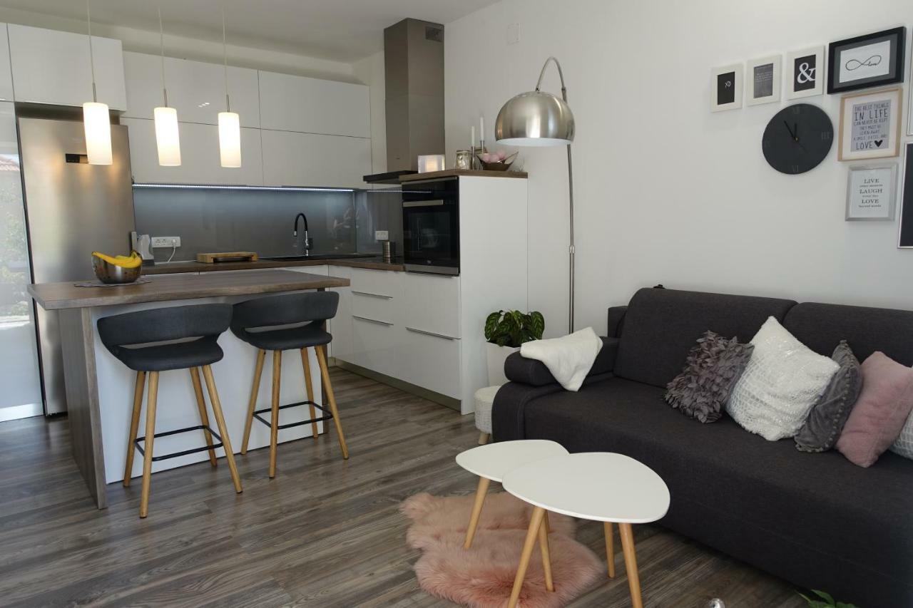 Apartman Maja Bol Exterior foto