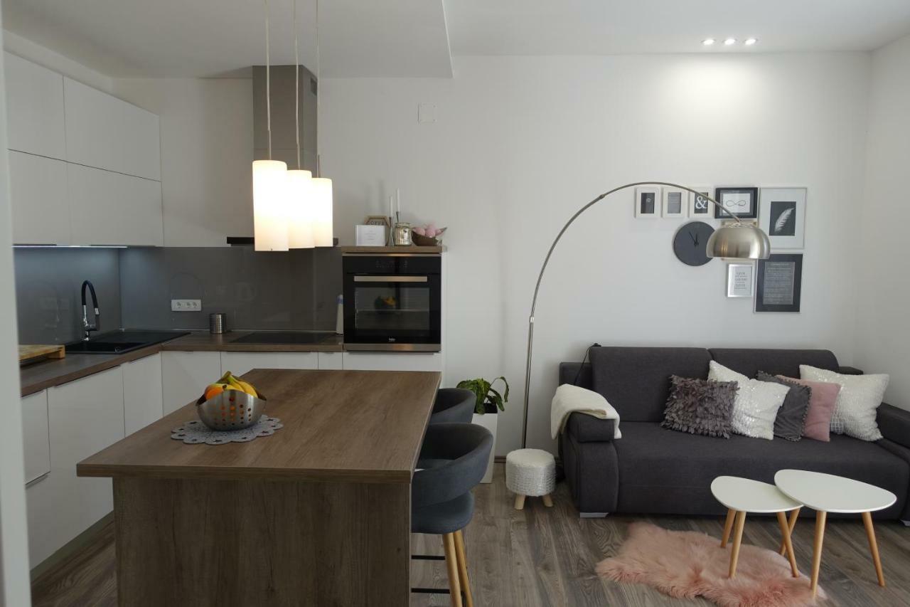 Apartman Maja Bol Exterior foto